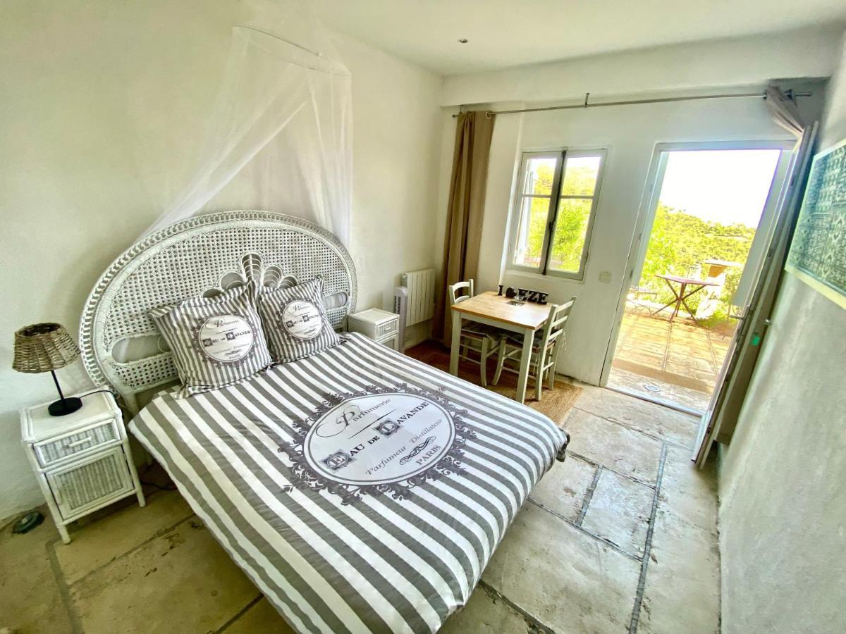 Auberge De La Croix Du Pape Эз Экстерьер фото